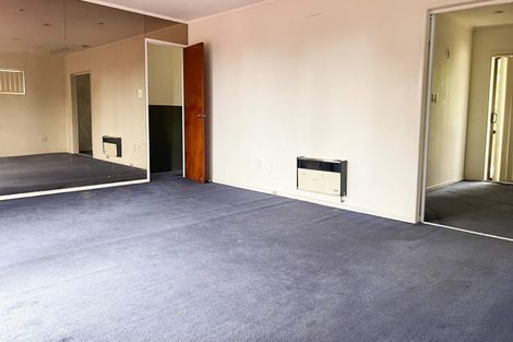 Photo of property in 28 Hollyford Drive, Clover Park, Auckland, 2105