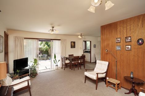 Photo of property in 2/9 Larkhill Place, Russley, Christchurch, 8042