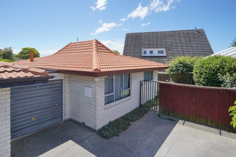 Photo of property in 2/9 Larkhill Place, Russley, Christchurch, 8042