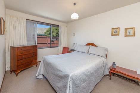Photo of property in 2/9 Larkhill Place, Russley, Christchurch, 8042