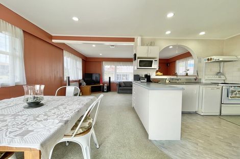 Photo of property in 10 Ruru Place, Tokoroa, 3420