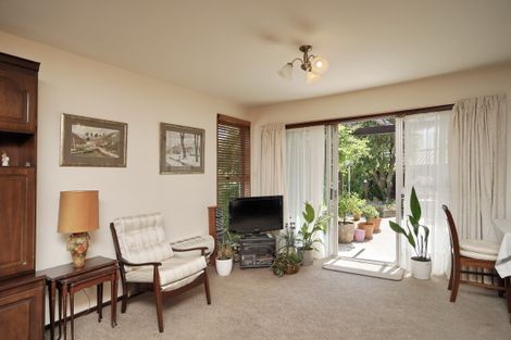 Photo of property in 2/9 Larkhill Place, Russley, Christchurch, 8042