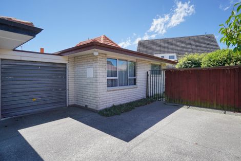 Photo of property in 2/9 Larkhill Place, Russley, Christchurch, 8042