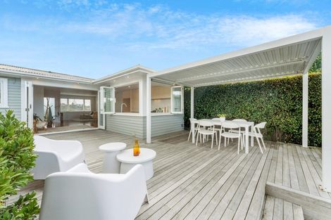 Photo of property in 46 Matipo Road, Te Atatu Peninsula, Auckland, 0610