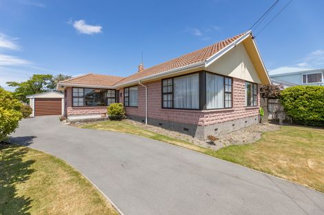 Photo of property in 4 Fenhall Street, Russley, Christchurch, 8042