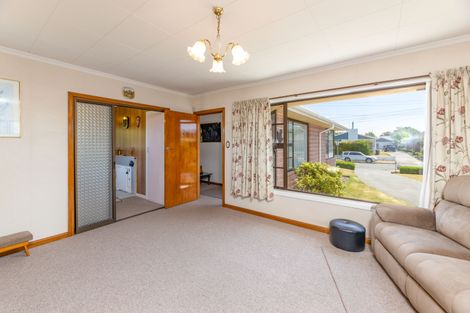 Photo of property in 4 Fenhall Street, Russley, Christchurch, 8042