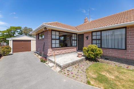 Photo of property in 4 Fenhall Street, Russley, Christchurch, 8042