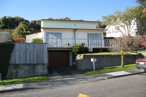 Photo of property in 15 Robson Street, Stokes Valley, Lower Hutt, 5019