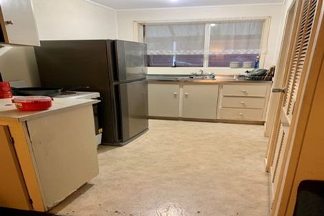 Photo of property in 2/62 Carlisle Road, Browns Bay, Auckland, 0630