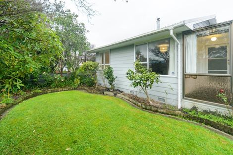 Photo of property in 28 Rhodes Drive, Kelvin Grove, Palmerston North, 4414