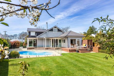 Photo of property in 3 Strowan Road, Strowan, Christchurch, 8052