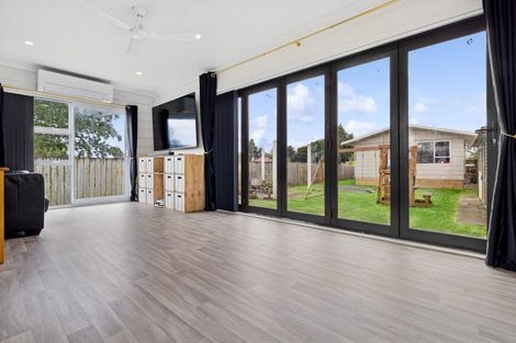 Photo of property in 11 Gibson Road, Tuakau, 2121