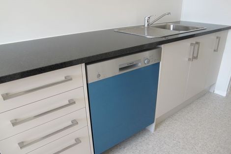 Photo of property in 15 Sheehan Road, Te Atatu South, Auckland, 0610