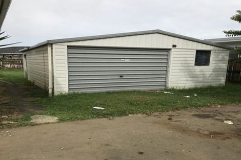 Photo of property in 4 Dungarvon Place, Clendon Park, Auckland, 2103