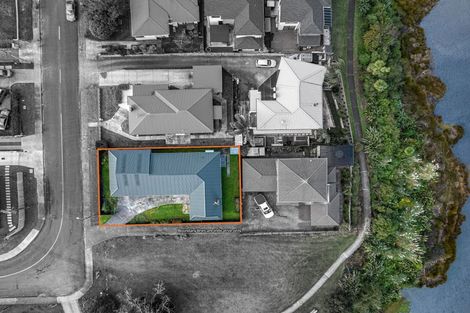 Photo of property in 22 Cliff Road, Papakura, 2110