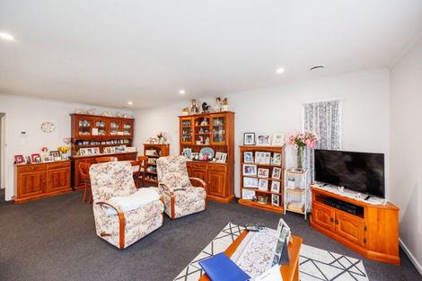 Photo of property in 17 Thomson Street, West End, Palmerston North, 4412
