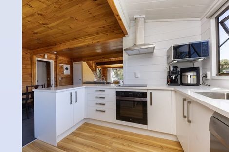 Photo of property in 14 Muscat Place, Henderson, Auckland, 0612