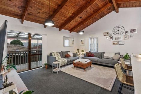 Photo of property in 1/6 Daytona Road, Henderson, Auckland, 0610