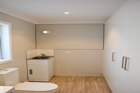 Photo of property in 40e Kervil Avenue, Te Atatu Peninsula, Auckland, 0610