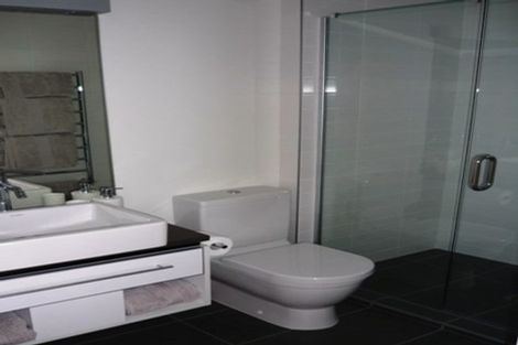 Photo of property in Patent 326 Apartments, 326 Evans Bay Parade, Hataitai, Wellington, 6021