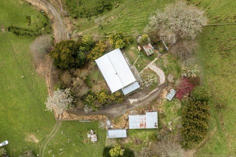 Photo of property in 19 Gordon Terrace, Hunterville, 4730