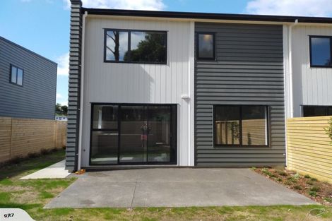 Photo of property in 5b Breakwater Way, Whitby, Porirua, 5024