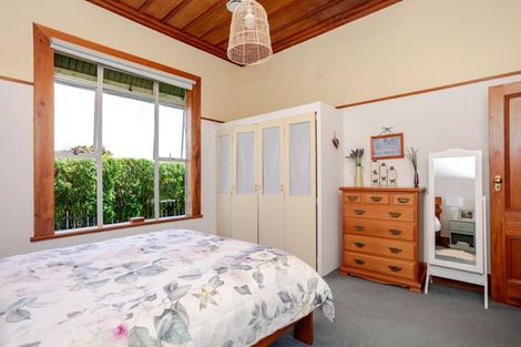 Photo of property in 18 Albert Street, Dannevirke, 4930