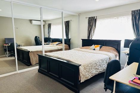 Photo of property in 2/91 Weldene Avenue, Glenfield, Auckland, 0629