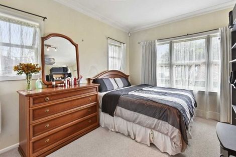 Photo of property in 15 Laurie Avenue, Papakura, 2110