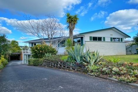 Photo of property in 67 Ravenwood Drive, Forrest Hill, Auckland, 0620