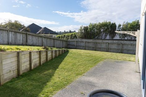 Photo of property in 5 Kaweka Close, Aotea, Porirua, 5024