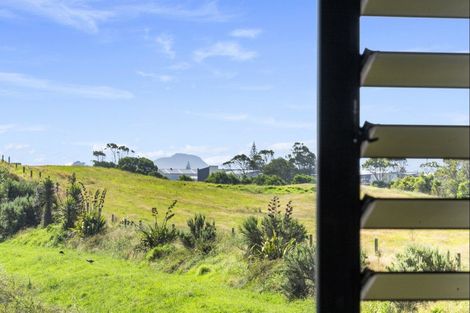 Photo of property in 12 Kuakua Close, Papamoa Beach, Papamoa, 3118