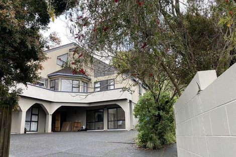 Photo of property in 211 Chelsea View Drive, Chatswood, Auckland, 0626