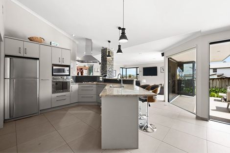 Photo of property in 21 Raddington Way, Huntington, Hamilton, 3210