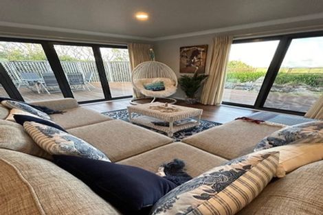 Photo of property in 286 Rehutai Road, Baylys Beach, Dargaville, 0377