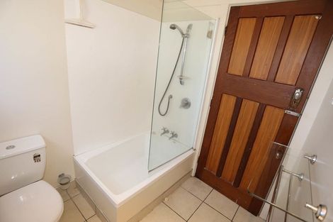 Photo of property in 184 Springfield Road, St Albans, Christchurch, 8014