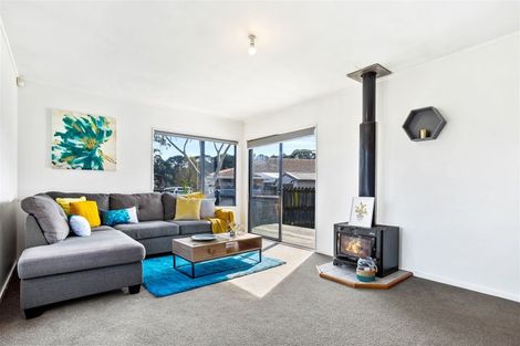 Photo of property in 106 Glen Road, Ranui, Auckland, 0612