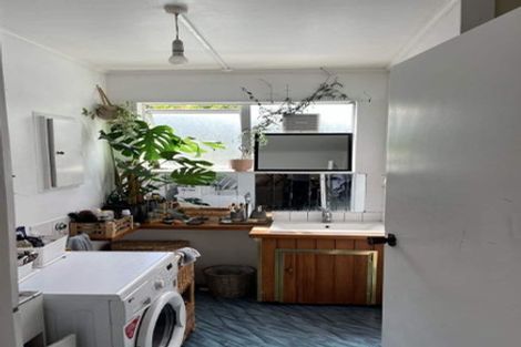 Photo of property in 10 Martin Grove, Normandale, Lower Hutt, 5010