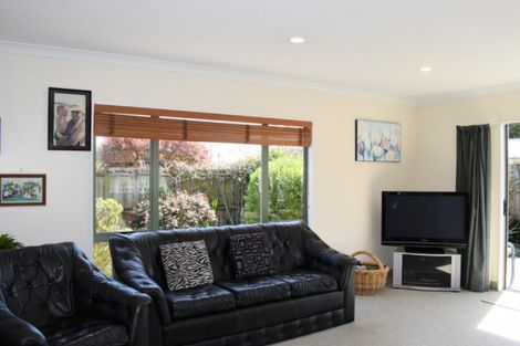 Photo of property in 57b Kirk Street, Otaki, 5512