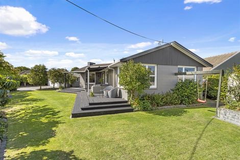 Photo of property in 2 Wychwood Crescent, Bishopdale, Christchurch, 8053