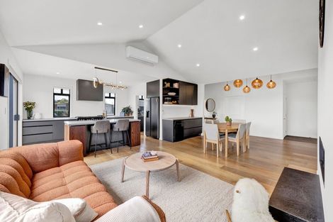 Photo of property in 25 County Drive, Hawera, 4610