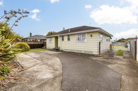 Photo of property in 25 Curling Crescent, Onekawa, Napier, 4110