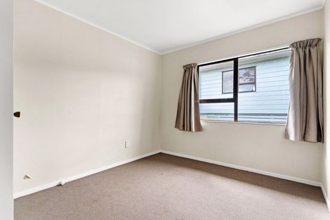 Photo of property in 49 Meadowvale Rise, Titirangi, Auckland, 0604