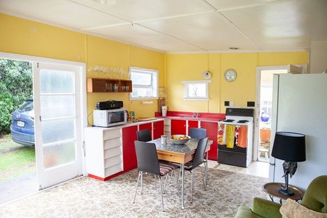 Photo of property in 23 Point Road, Mokau, 4376