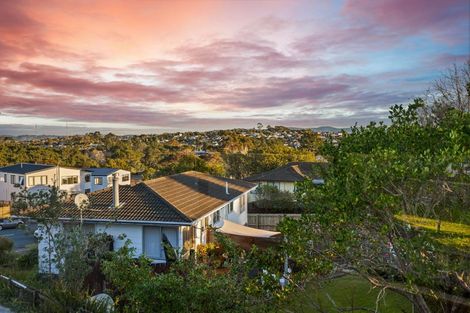 Photo of property in 40 West Harbour Drive, West Harbour, Auckland, 0618