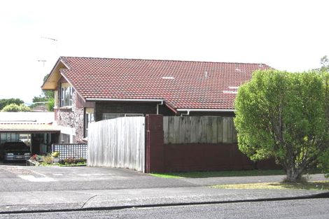 Photo of property in 40 Tirimoana Road, Te Atatu South, Auckland, 0602