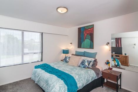 Photo of property in 31 Olive Terrace, Paraparaumu Beach, Paraparaumu, 5032