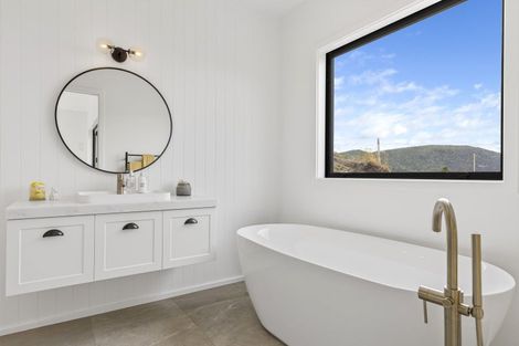 Photo of property in 47 Seven Oaks Drive, Kinloch, Taupo, 3377