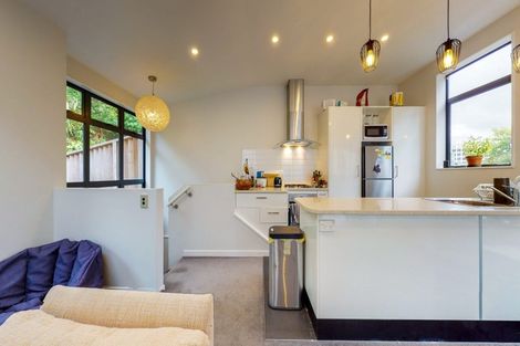 Photo of property in 15 San Sebastian Road, Kelburn, Wellington, 6012