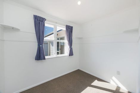 Photo of property in 20 Pinedale Parade, Milson, Palmerston North, 4414